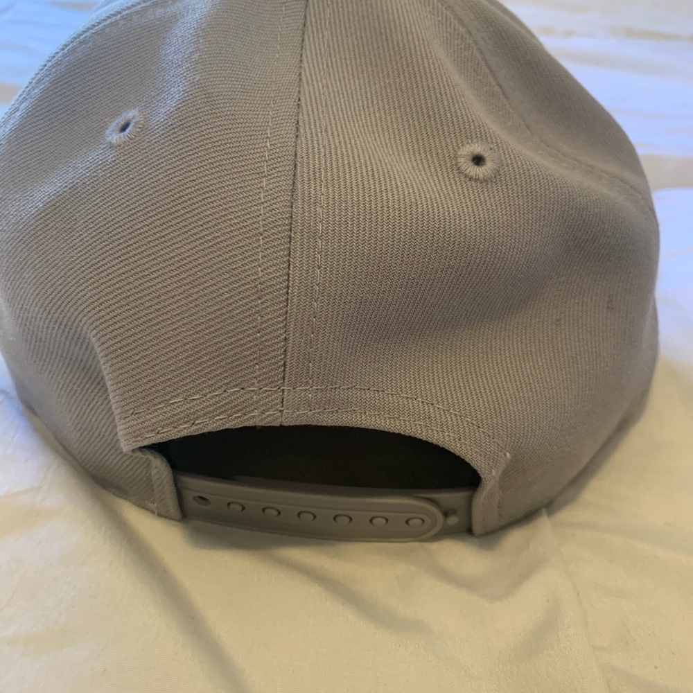 Snap back - Picture 4 of 10